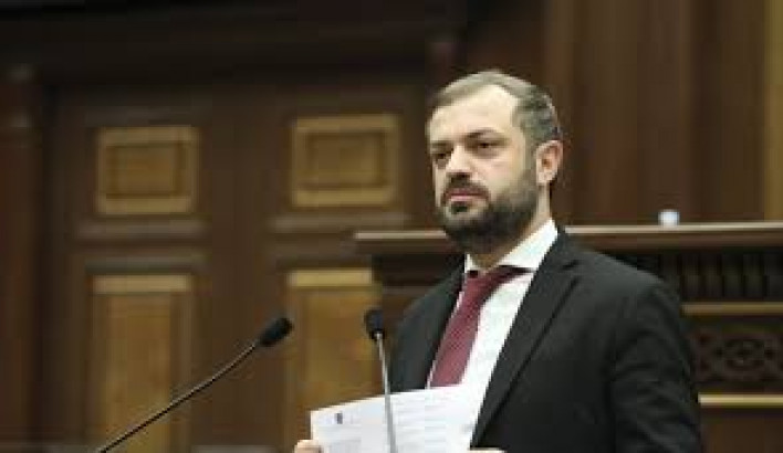 Գևորգ Պապոյանը անկարող է լուծել հայկական բեռնատարների հարցը․ «Ժողովուրդ»