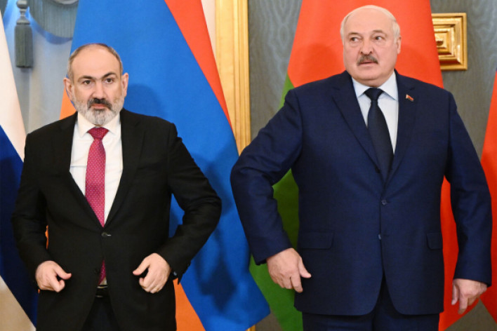 Լուկաշենկոն Տաջիկստանում հերթական անգամ ծաղրեց Փաշինյանին, իսկ վերջինս «Գիքորի» դերում էր հայտնվել